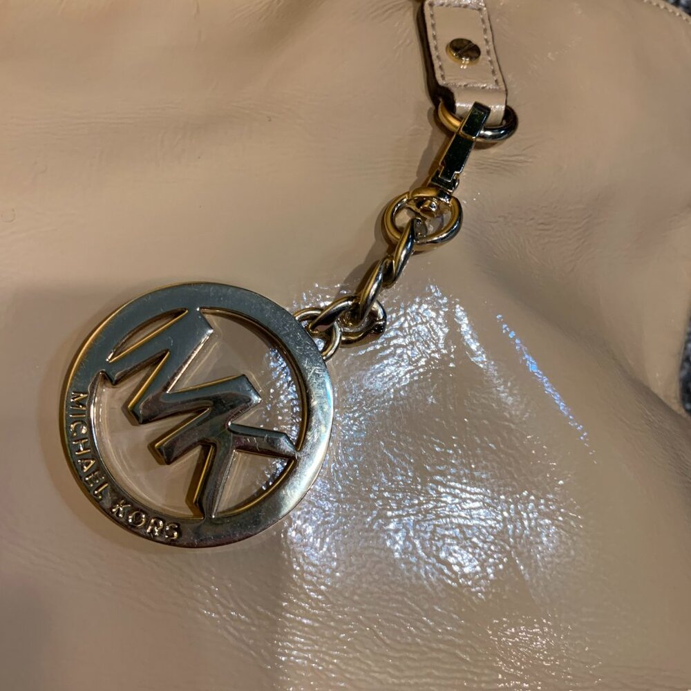 Michael Kors Tan buttery soft patent leather handbag - Picture 9 of 11